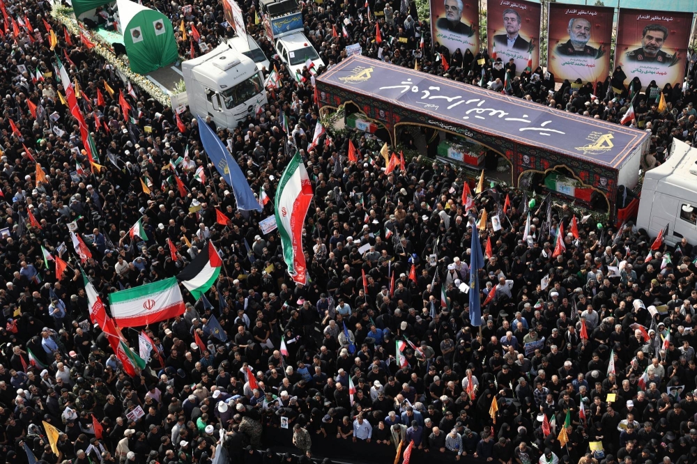 إيران تشيّع قادة عسكريين وعلماء نوويين قتلوا في الحرب مع إسرائيل