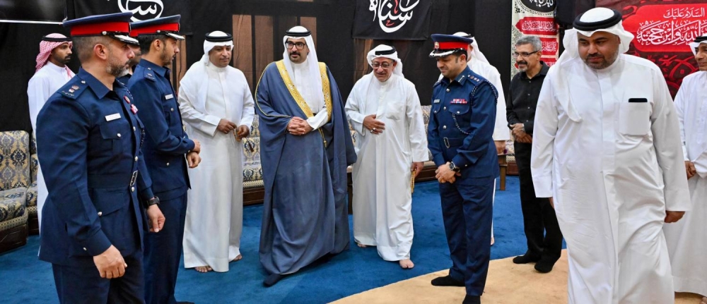 محافظ الجنوبية يتفقد مأتم مدينة عيسى تزامنا مع بدء موسم عاشوراء