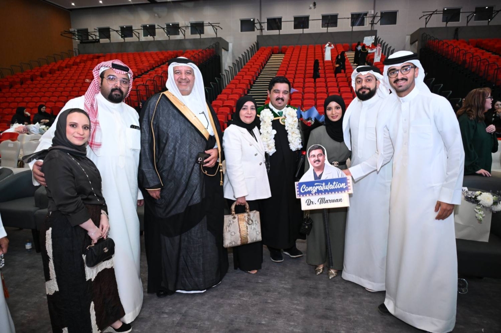 جامعة الخليج العربي تحتفل بتخريج الفوج (38) من طلبتها