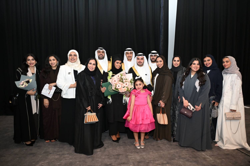 جامعة الخليج العربي تحتفل بتخريج الفوج (38) من طلبتها