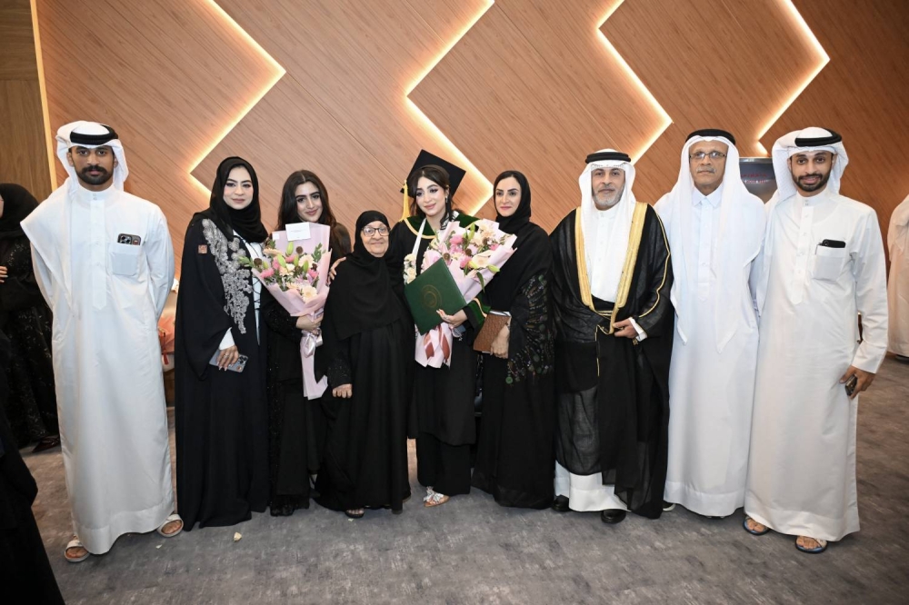 جامعة الخليج العربي تحتفل بتخريج الفوج (38) من طلبتها