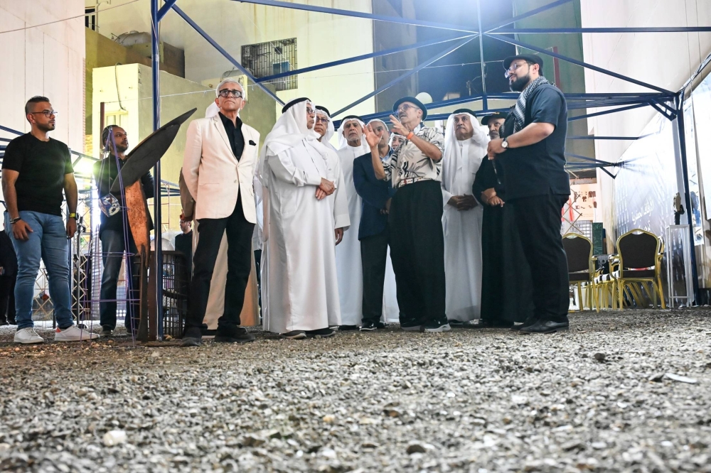 رئيس الأوقاف الجعفرية يفتتح مهرجان الإمام الحسين الفني في المنامة