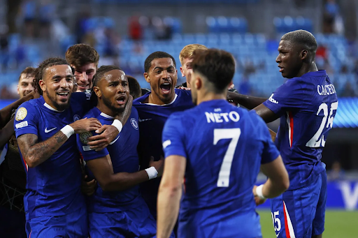 تشيلسي يتصدر قائمة الأعلى دخلًا من بيع اللاعبين في إنجلترا خلال عقد كامل