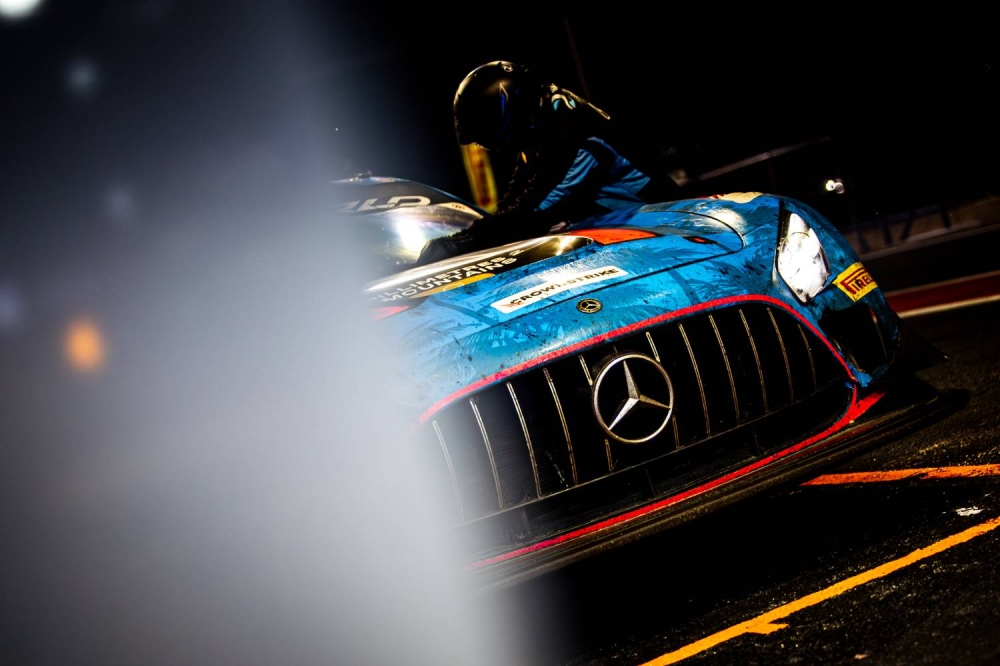 عيسى بن عبدالله آل خليفة: "نطمح لترسيخ اسم البحرين في رياضة السيارات العالمية"