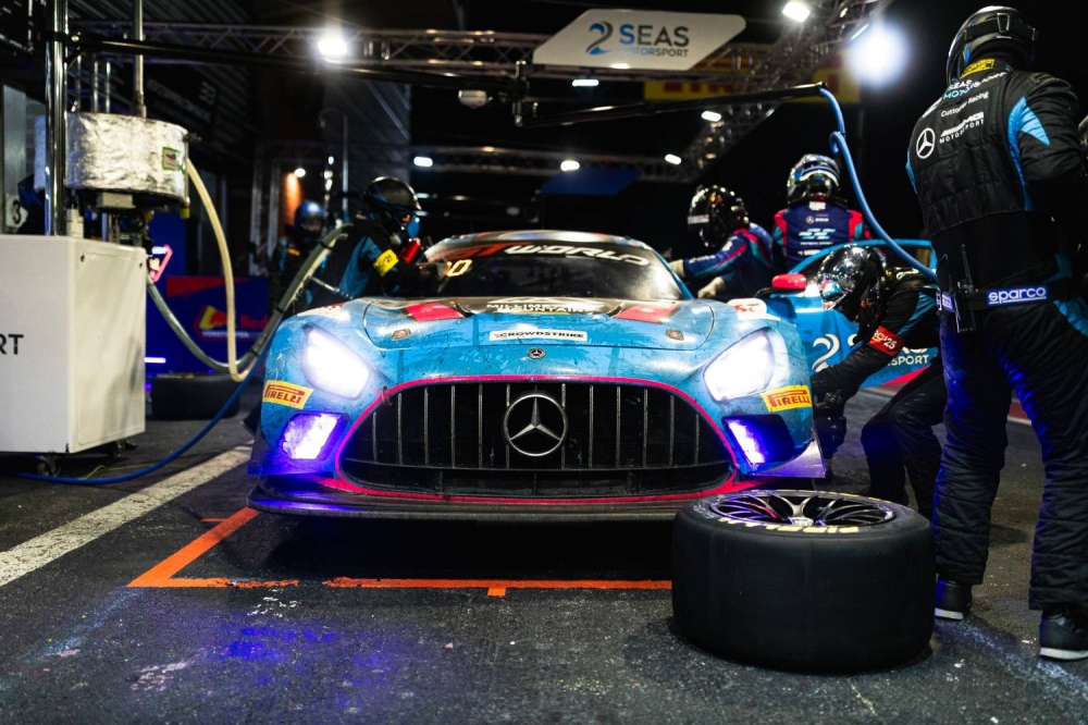 عيسى بن عبدالله آل خليفة: "نطمح لترسيخ اسم البحرين في رياضة السيارات العالمية"