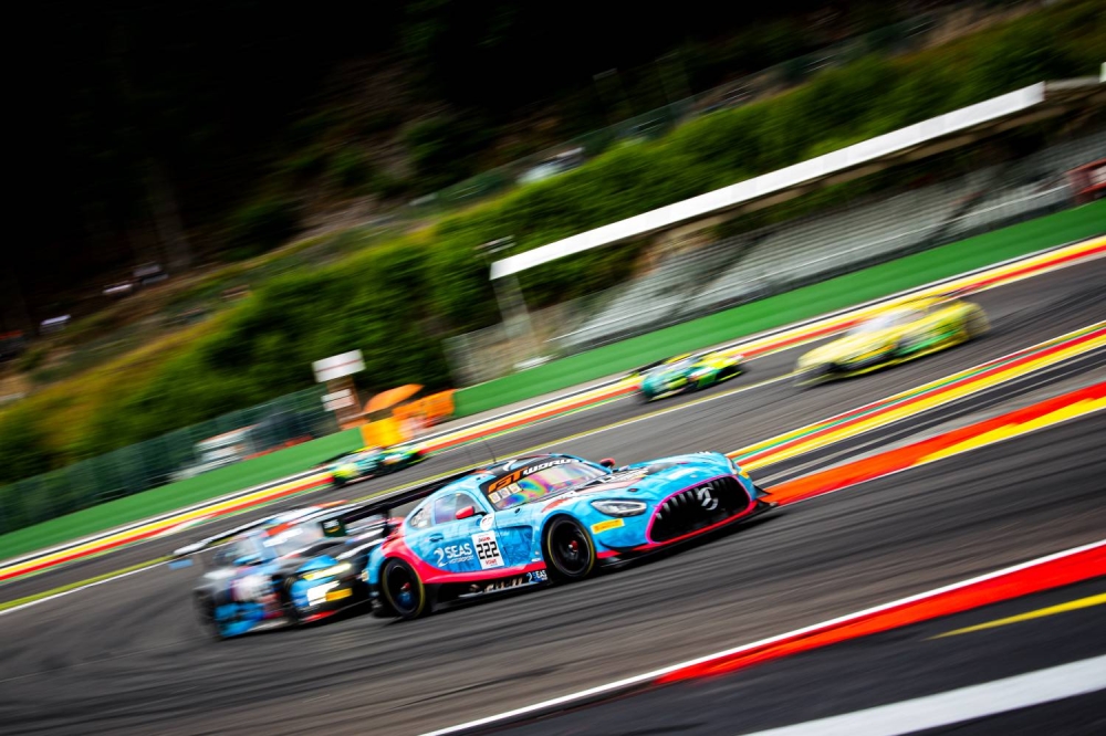 عيسى بن عبدالله آل خليفة: "نطمح لترسيخ اسم البحرين في رياضة السيارات العالمية"