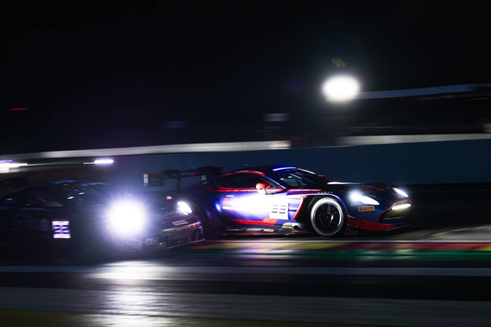 عيسى بن عبدالله آل خليفة: "نطمح لترسيخ اسم البحرين في رياضة السيارات العالمية"