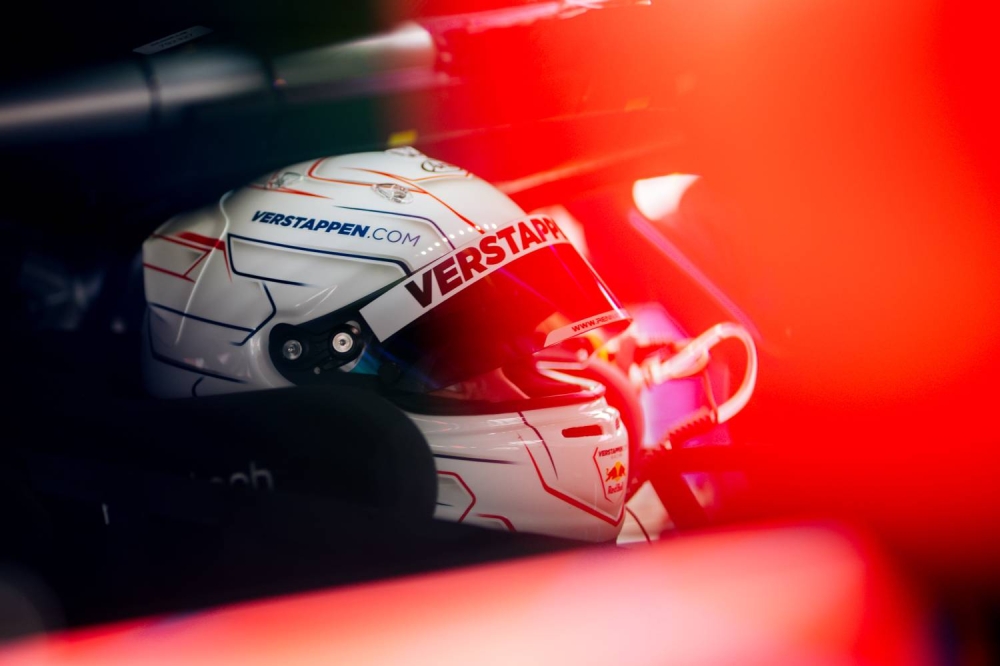 عيسى بن عبدالله آل خليفة: "نطمح لترسيخ اسم البحرين في رياضة السيارات العالمية"