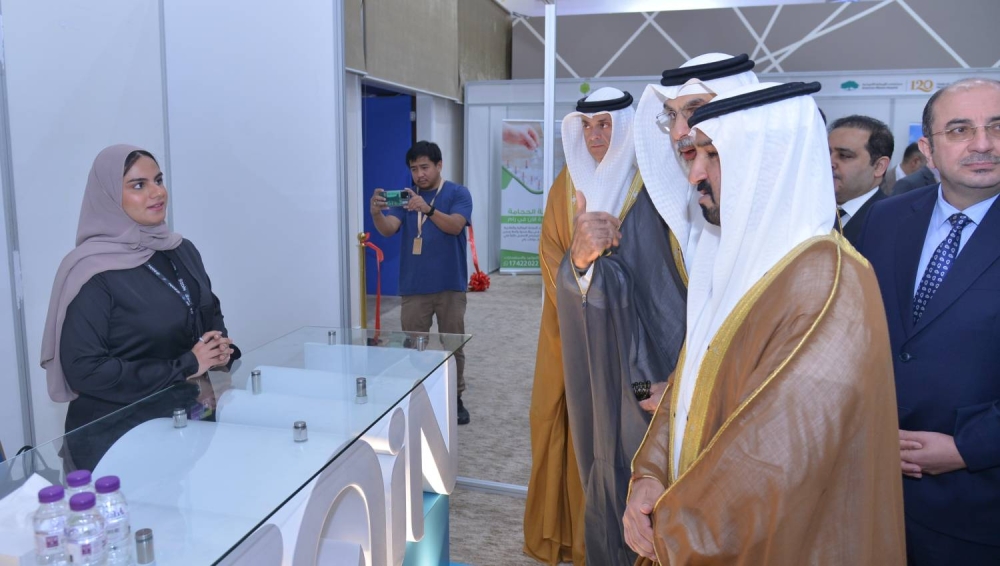 وكيل وزارة العمل يفتتح فعالية "يوم المهن" بالجامعة الخليجية