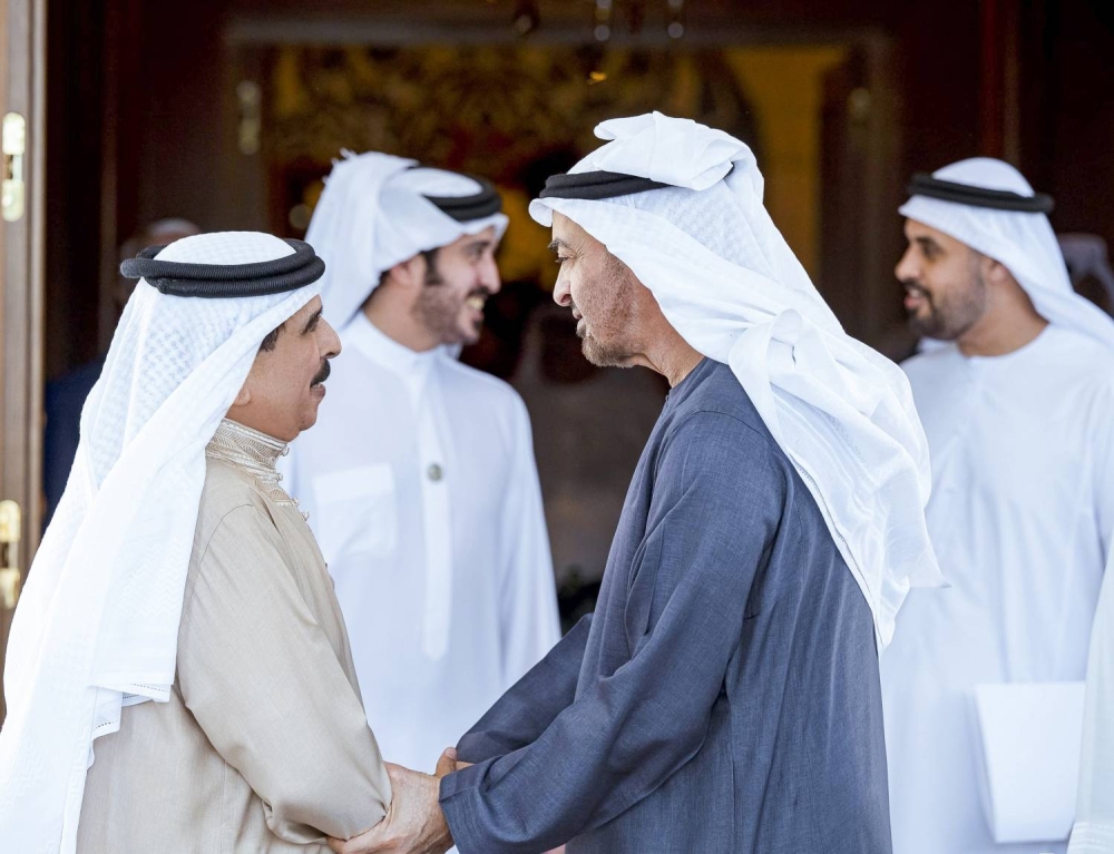 الملك يستعرض مع أخيه رئيس دولة الإمارات علاقات التعاون والعمل المشترك