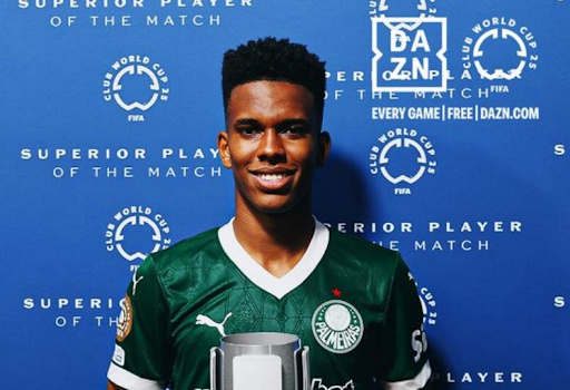 إستيفاو رجل مباراة بالميراس وتشيلسي.. هدف صاروخي ولمس الكرة 41 مرة