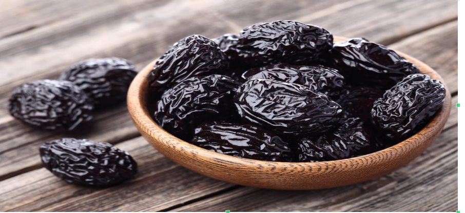 يمنع الإمساك وينظم حركة الأمعاء.. البرقوق كنز فيتامينات ومعادن