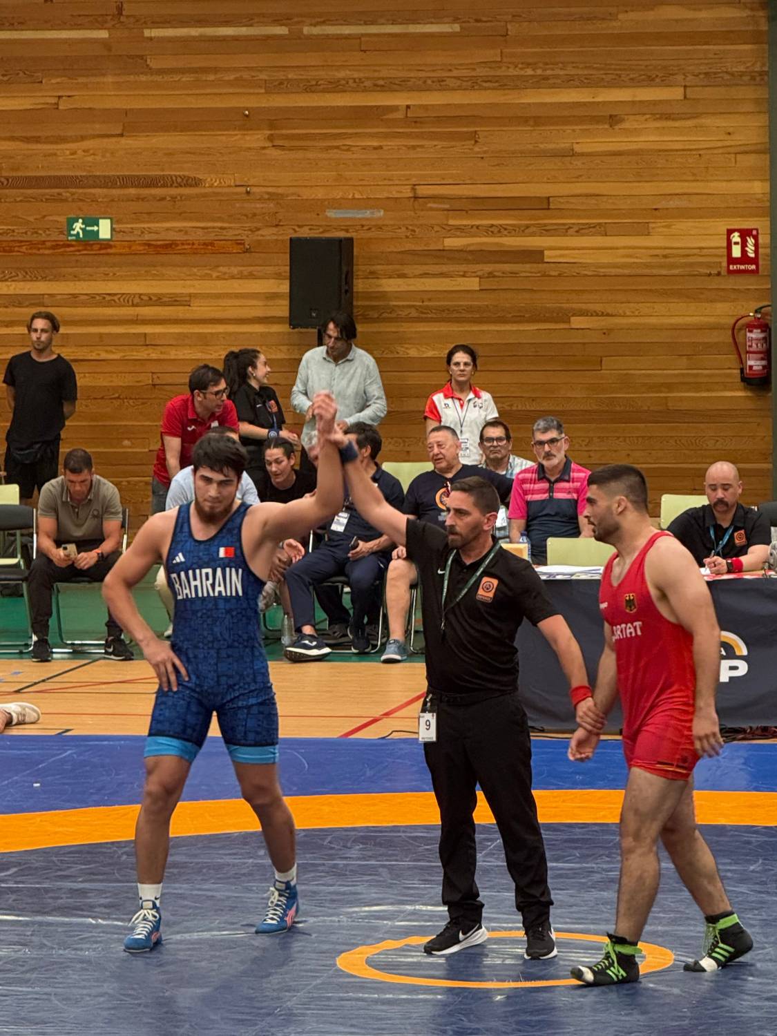 سلمان بن محمد يهنئ بفوز منتخب المصارعة بالمركز الأول في بطولة إسبانيا الدولية