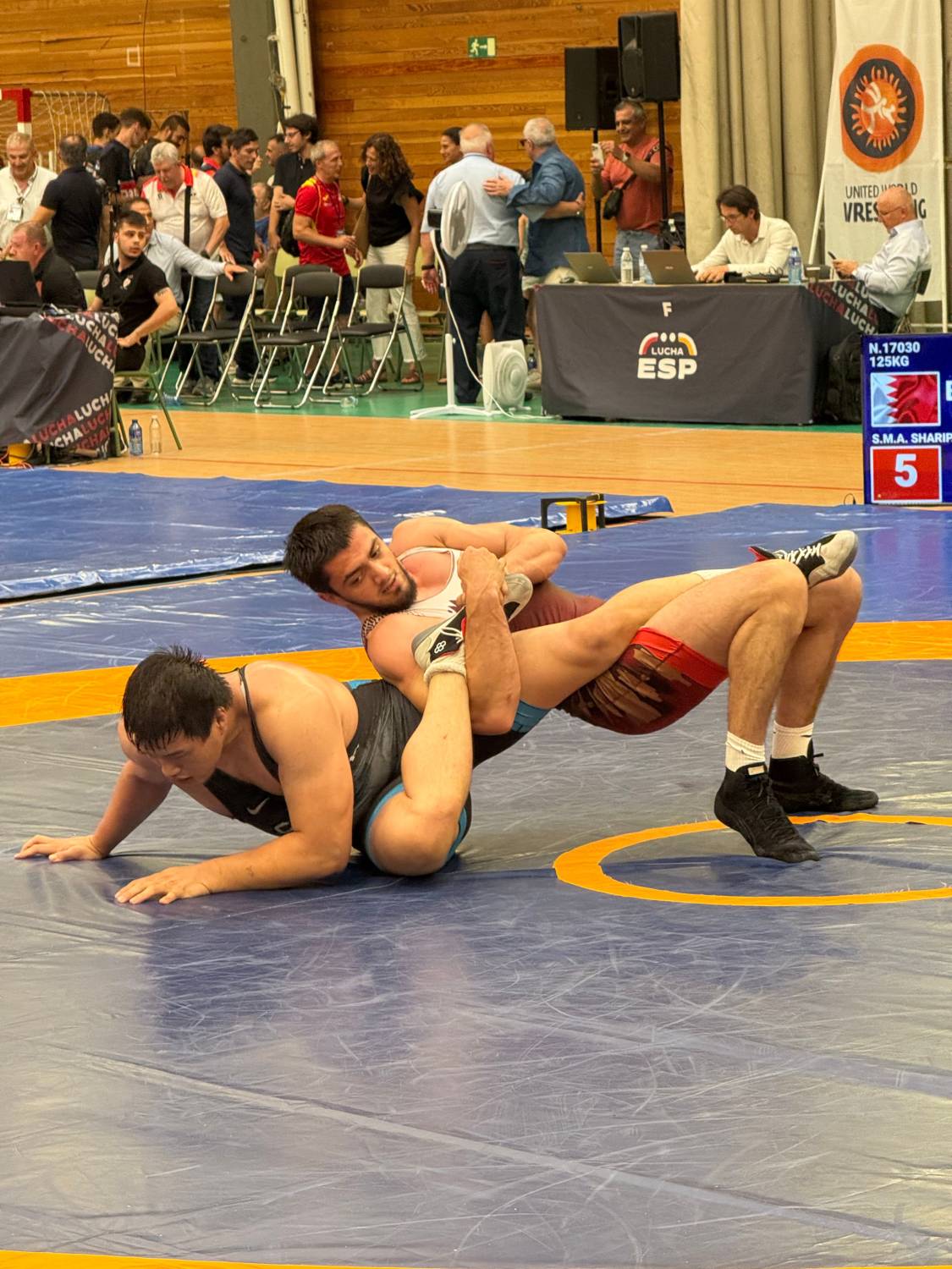 سلمان بن محمد يهنئ بفوز منتخب المصارعة بالمركز الأول في بطولة إسبانيا الدولية