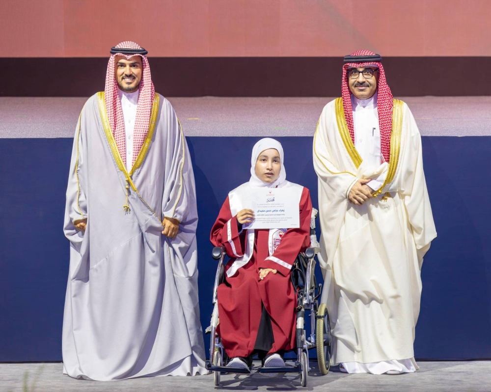 ناصر بن حمد: دعم جلالة الملك للتعليم ركيزة أساسية في بناء مستقبل الوطن