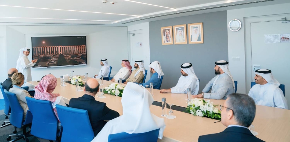 خالد بن حمد:"الدولي للتميز" نموذج رائد وأول مشروع للرياضات المائية في المنطقة