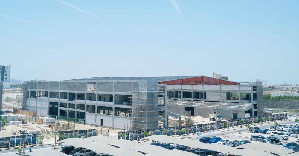 خالد بن حمد:"الدولي للتميز" نموذج رائد وأول مشروع للرياضات المائية في المنطقة