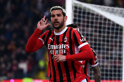 ثيو هيرنانديز إلى الهلال السعودي بعقد لثلاثة مواسم