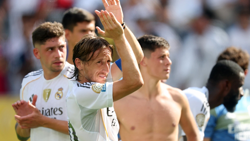 مودريتش يودّع ريال مدريد في ليلة حزينة أمام باريس سان جيرمان