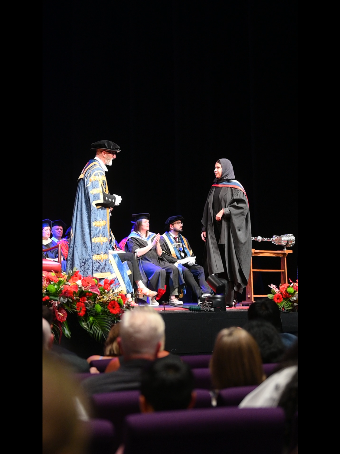 &lrm;تخرج طلاب الجامعه البريطانيه في البحرين من حفل تخرج جامعه سالفورد في مانشستر