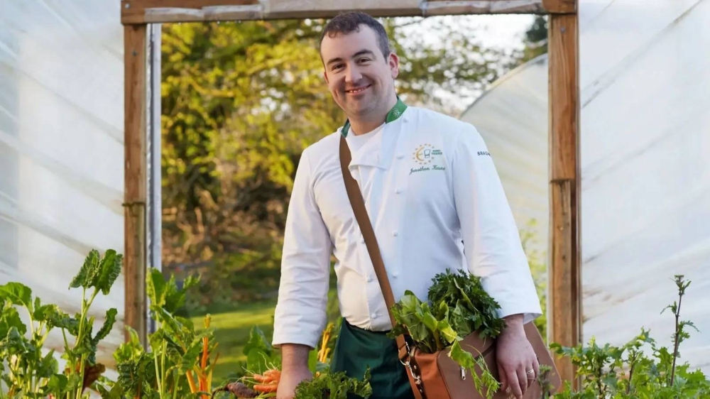 فندق عريق في إيرلندا يحوّل نفايات الطعام إلى مشروبات ومقبلات