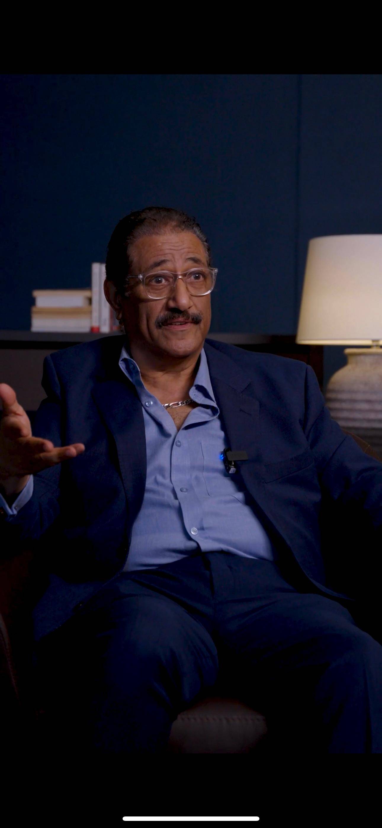 المخرج بسام الذوادي يروي سيناريو فصول حياته لـ«الوطن»: من فكرة إلى كاميرا.. هكذا نصنع المسلسل دون تعقيد