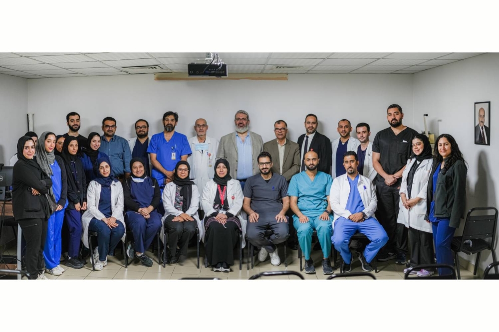 المستشفيات الحكومية تستضيف البروفيسور محمد الصواف في جراحة مناظير الأطفال