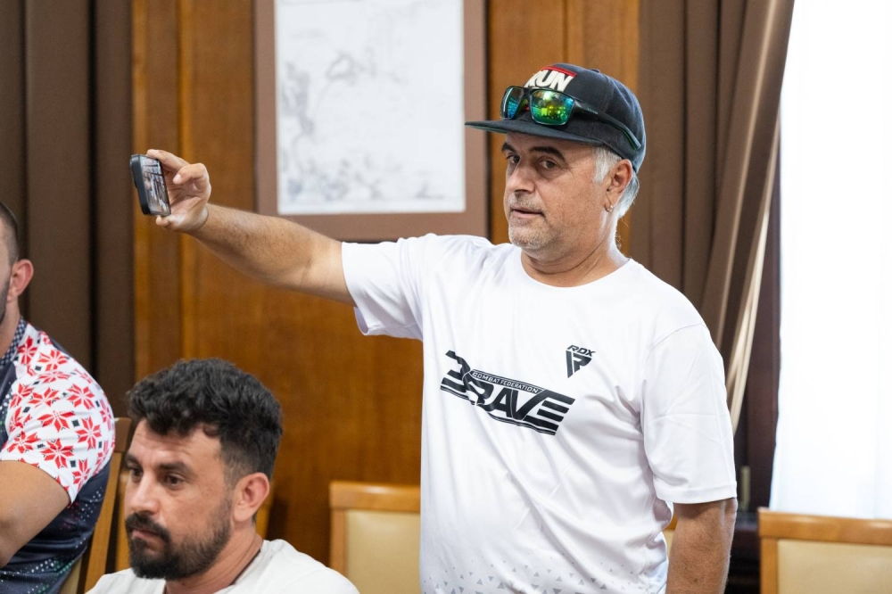 عمدة مدينة بورغاس البلغارية: نثمن جهود خالد بن حمد في دعم فنون القتال المختلطة