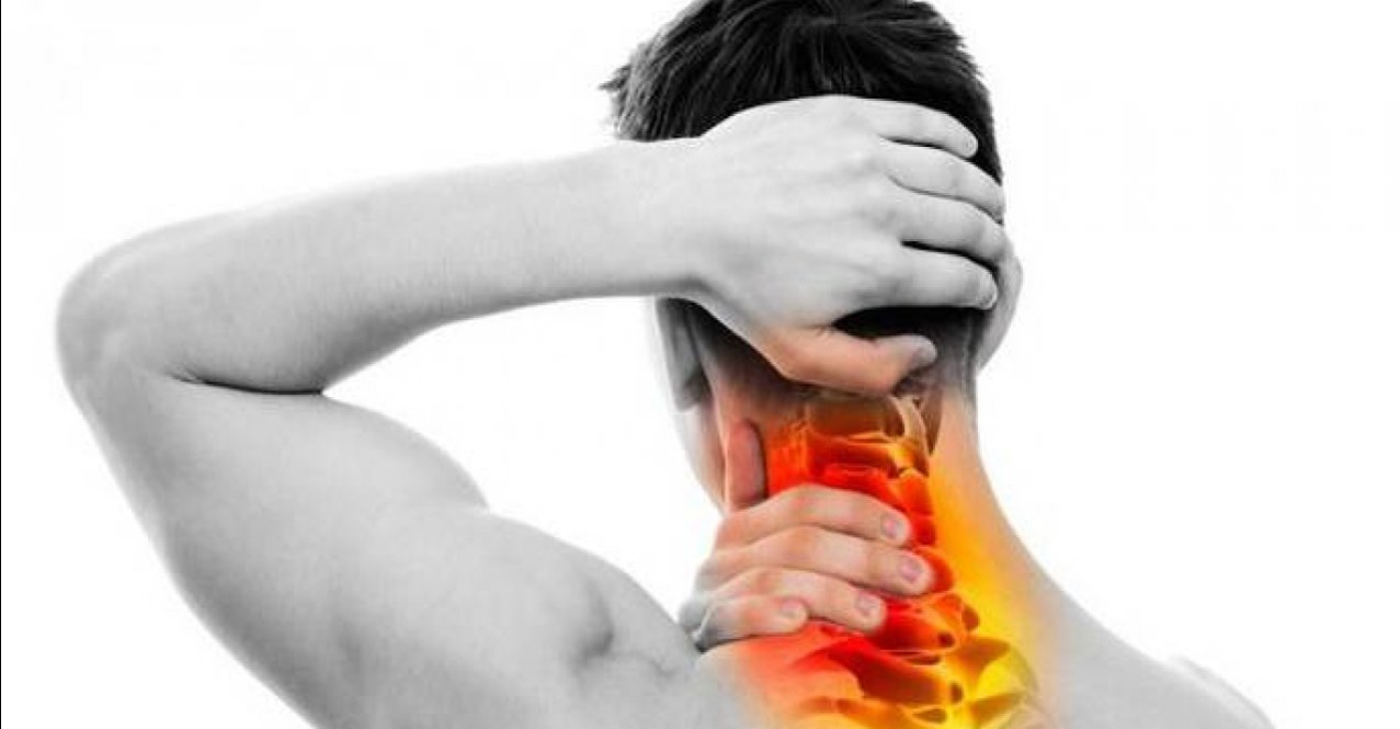 ألم خلف الرأس.. دليل كامل للأسباب العصبية والعضلية والوعائية