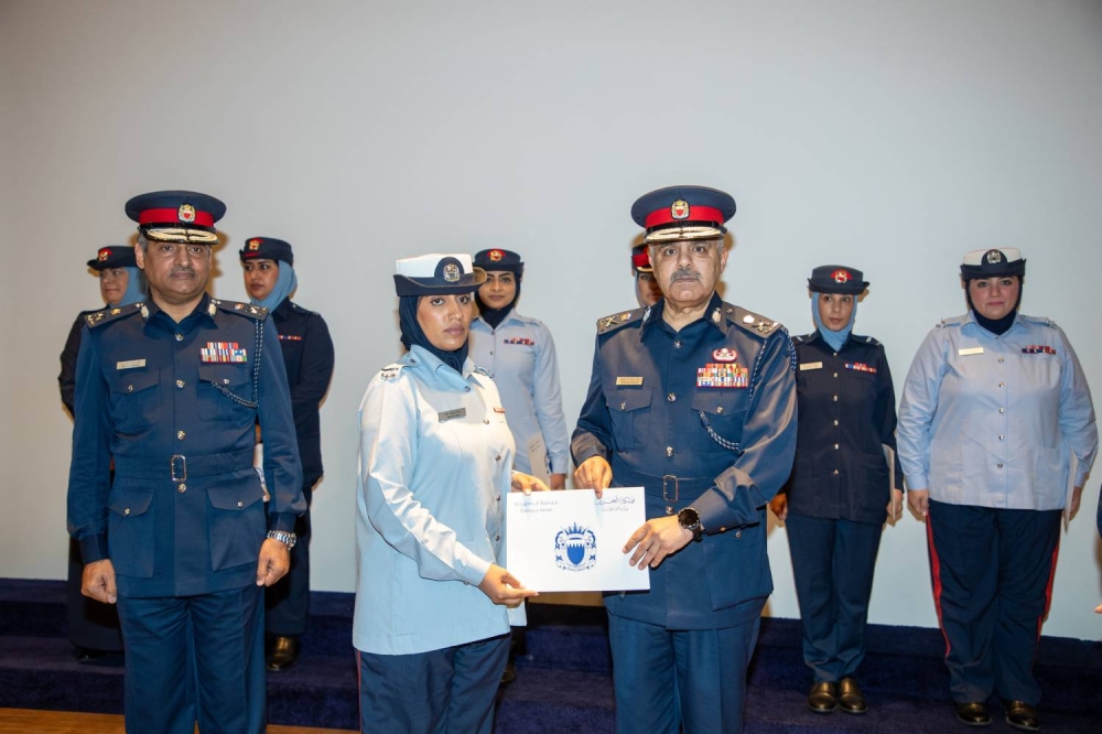 نائب رئيس الأمن العام يحضر حفل تخريج عدد من الدورات التدريبية بالأكاديمية الملكية للشرطة