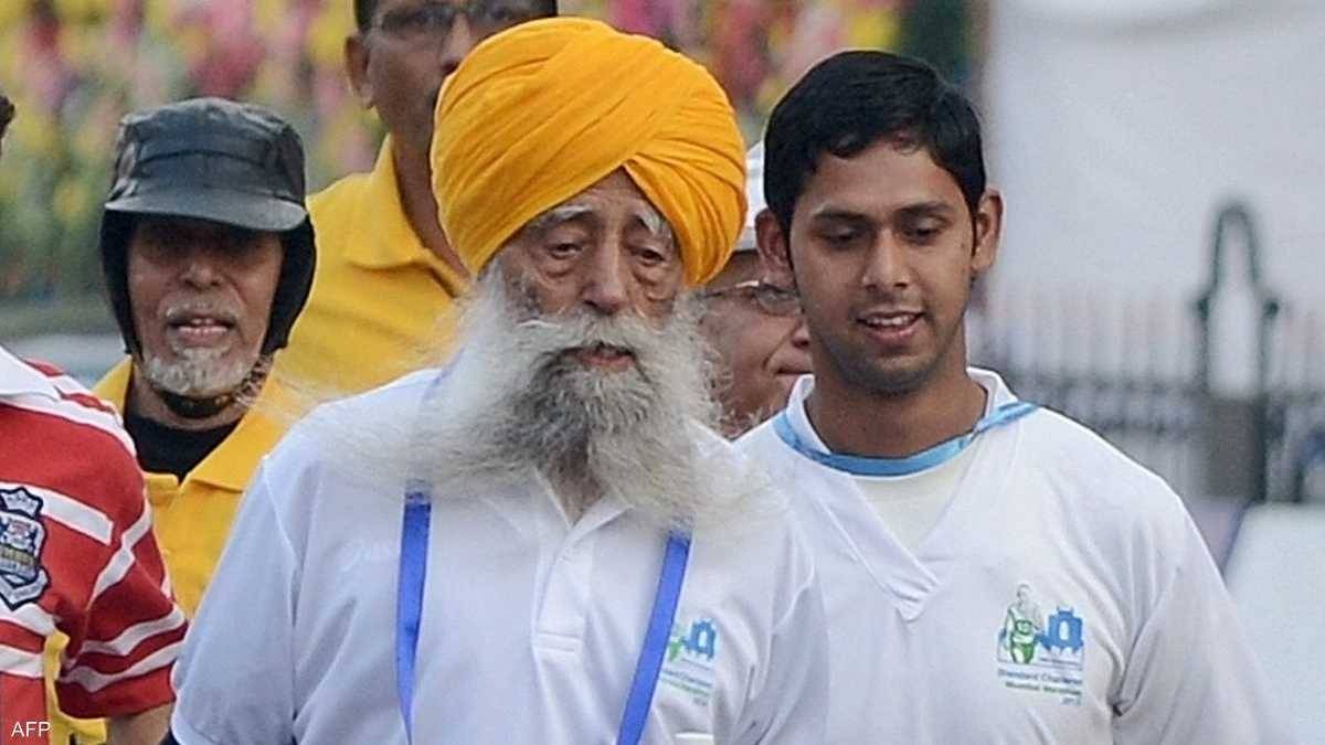 فوجا سينغ.. وفاة العدّاء الأسطورة عن عمر 114 عاما بحادث سير