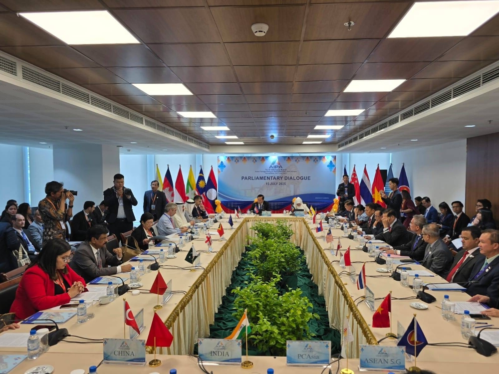 وفد الشعبة البرلمانية: البحرين بقيادة الملك تتبنى نشر ثقافة التسامح والسلام والتعايش