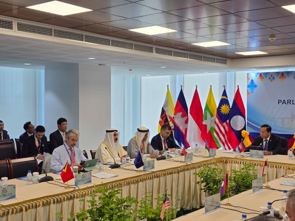 وفد الشعبة البرلمانية: البحرين بقيادة الملك تتبنى نشر ثقافة التسامح والسلام والتعايش