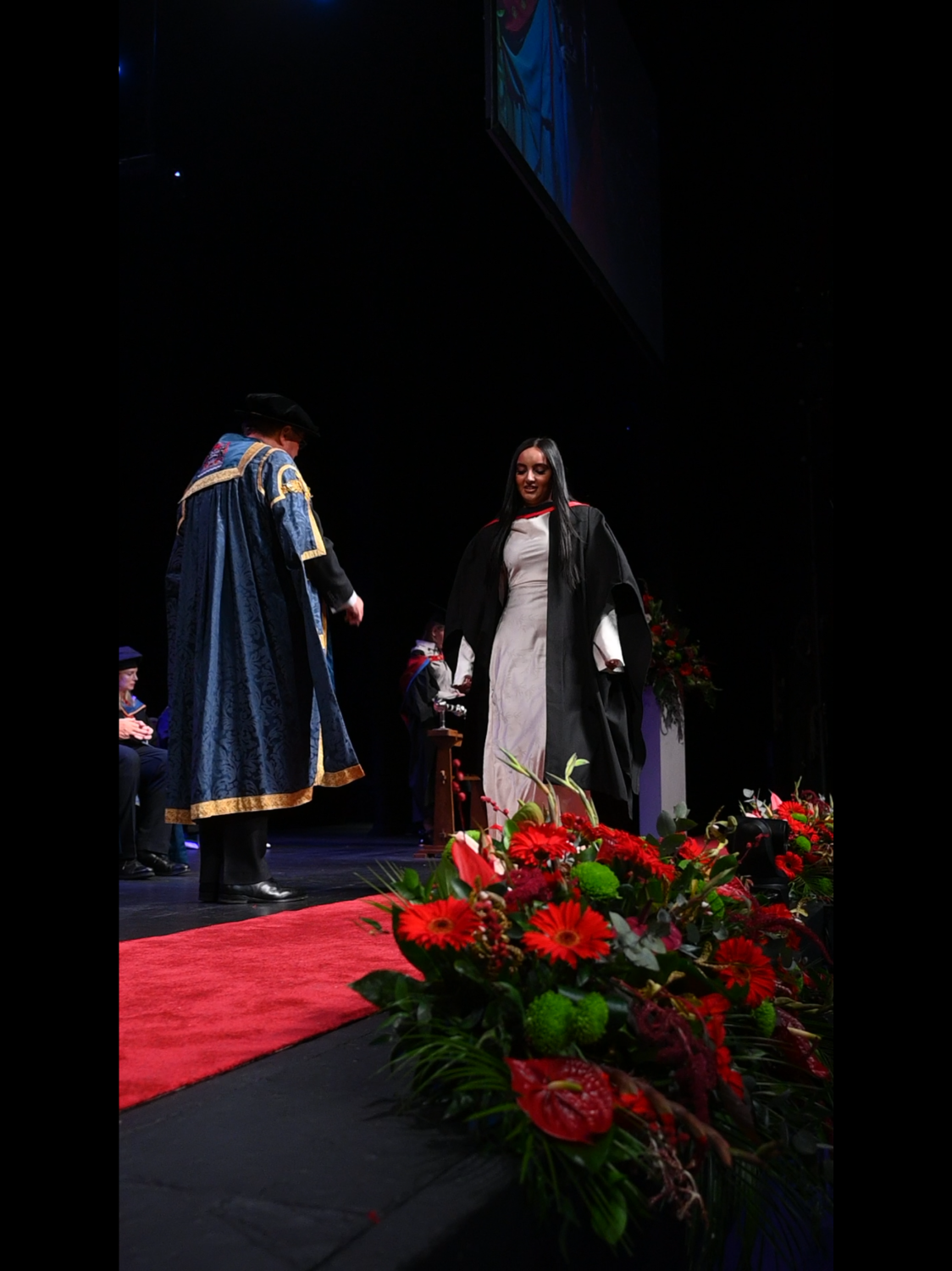 الجامعة البريطانية في البحرين تحتفي بتخريج طلابها من &laquo;سالفورد&raquo; في مدينة مانشستر