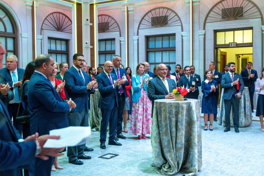 ولي العهد رئيس الوزراء يحضر حفل استقبال غرفة التجارة الأمريكية لكبرى الشركات البحرينية والأمريكية التي سيُعْلَن عن التعاون فيما بينها