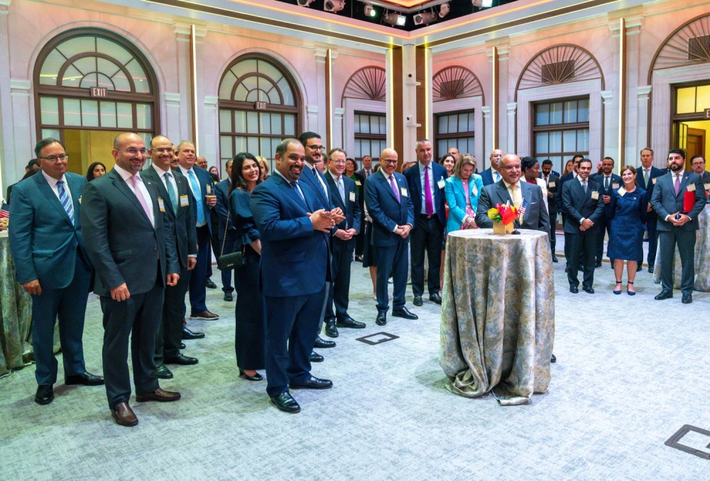 ولي العهد رئيس الوزراء يحضر حفل استقبال غرفة التجارة الأمريكية لكبرى الشركات البحرينية والأمريكية التي سيُعْلَن عن التعاون فيما بينها