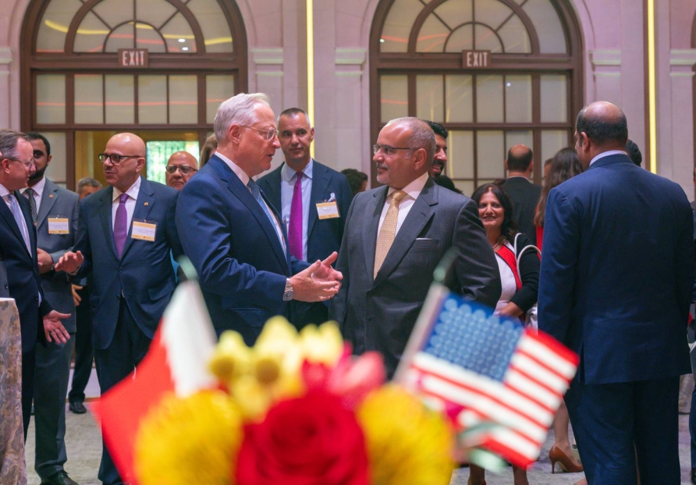 ولي العهد رئيس الوزراء يحضر حفل استقبال غرفة التجارة الأمريكية لكبرى الشركات البحرينية والأمريكية التي سيُعْلَن عن التعاون فيما بينها