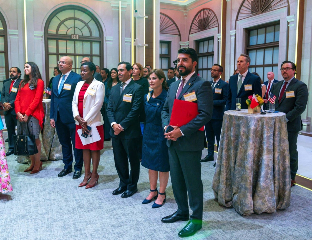 ولي العهد رئيس الوزراء يحضر حفل استقبال غرفة التجارة الأمريكية لكبرى الشركات البحرينية والأمريكية التي سيُعْلَن عن التعاون فيما بينها