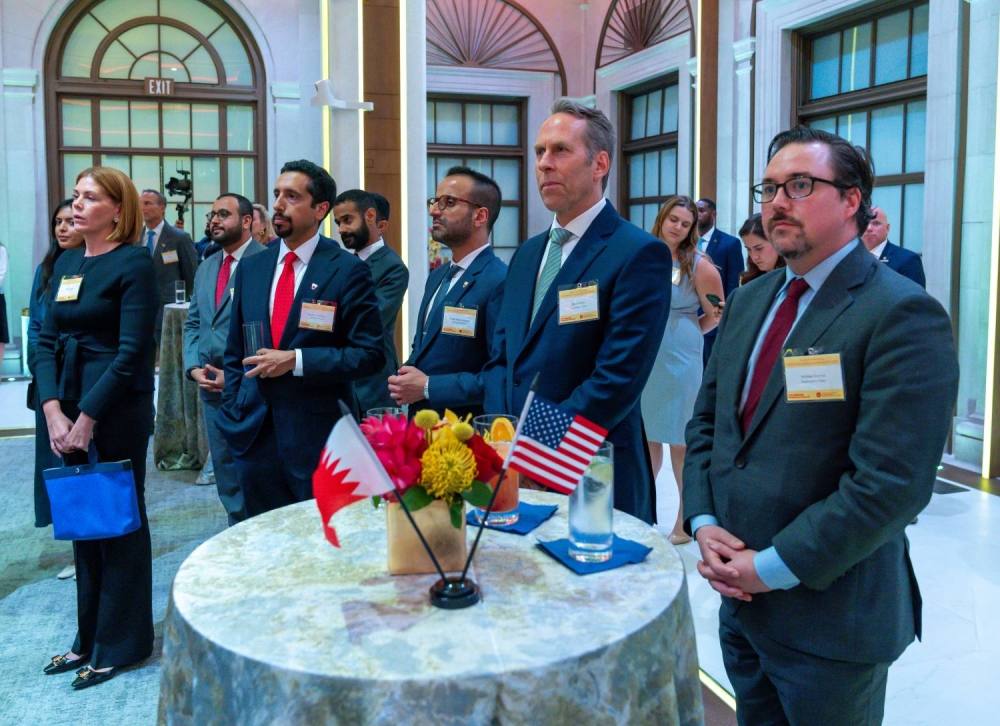 ولي العهد رئيس الوزراء يحضر حفل استقبال غرفة التجارة الأمريكية لكبرى الشركات البحرينية والأمريكية التي سيُعْلَن عن التعاون فيما بينها