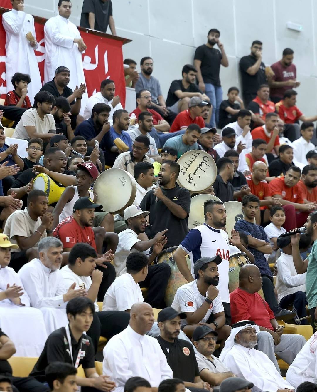 قبل انطلاق منافسات غرب آسيا.. السيد: أجواء إيجابية تسود المنتخب.. والجمهور لاعبنا السابع