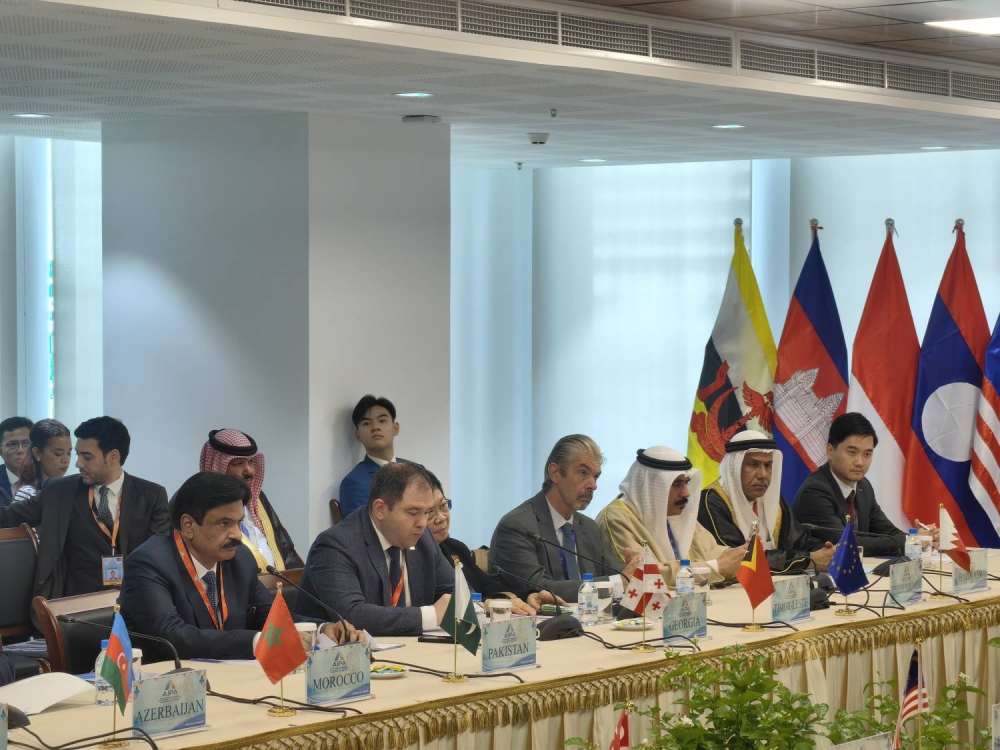 طلال المناعي: البحرين ظلّت دوما مناصرة للجهود الدبلوماسية الرامية إلى حل النزاعات سلمياً