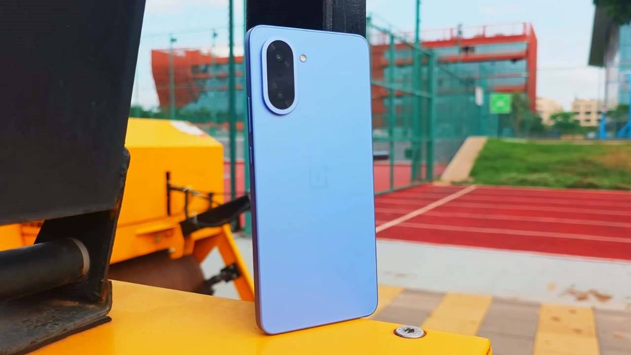 بتحسينات في الألعاب والكاميرا.. OnePlus تطرح التحديث الأول لهاتف Nord CE 5