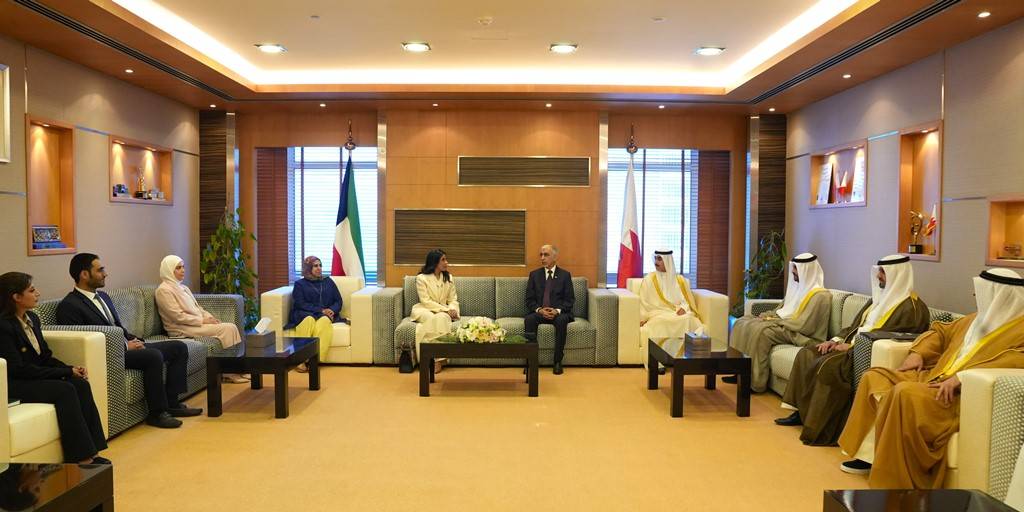 وزير الأشغال يستقبل وزيرة الأشغال العامة الكويتية