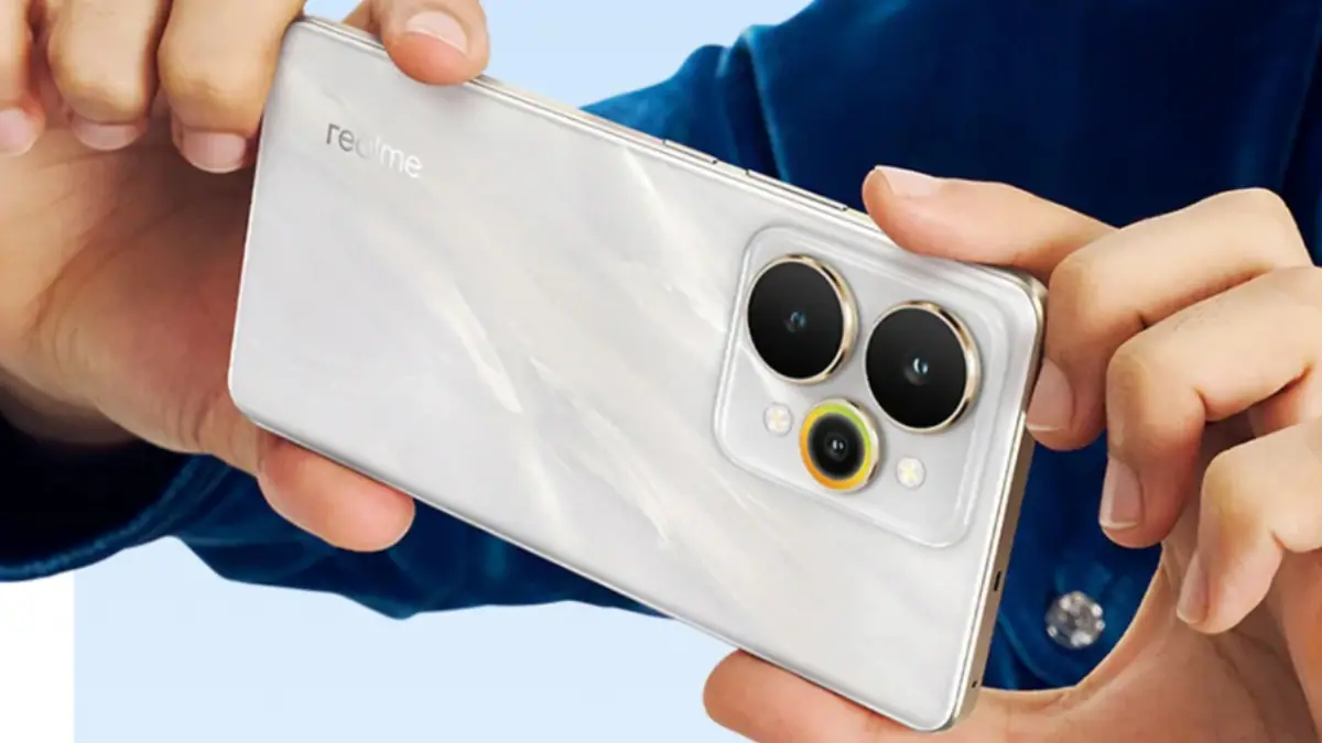 شاشة منحنية وبطارية ضخمة وشحن سريع.. Realme 15 5G يظهر بمواصفات قوية