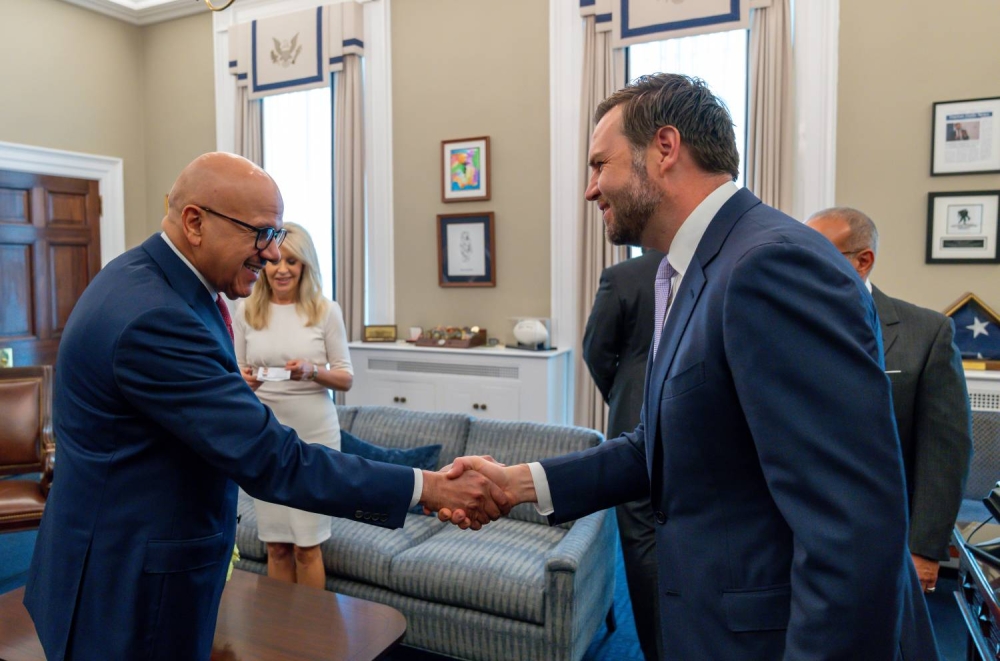 ولي العهد رئيس الوزراء يلتقي نائب رئيس الولايات المتحدة جيمس ديفيد فانس