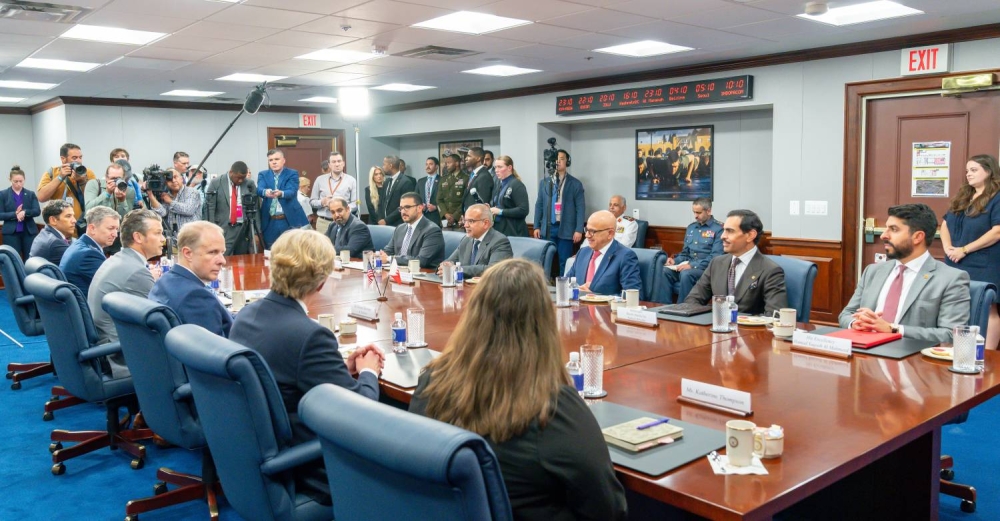 ولي العهد رئيس الوزراء: حرص متبادل على تعزيز التنسيق العسكري والدفاعي بين البحرين وواشنطن