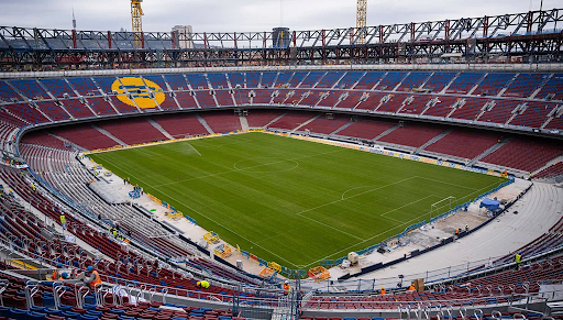 برشلونة يقترب من تجاوز معضلة اللعب النظيف رغم تأجيل العودة إلى كامب نو