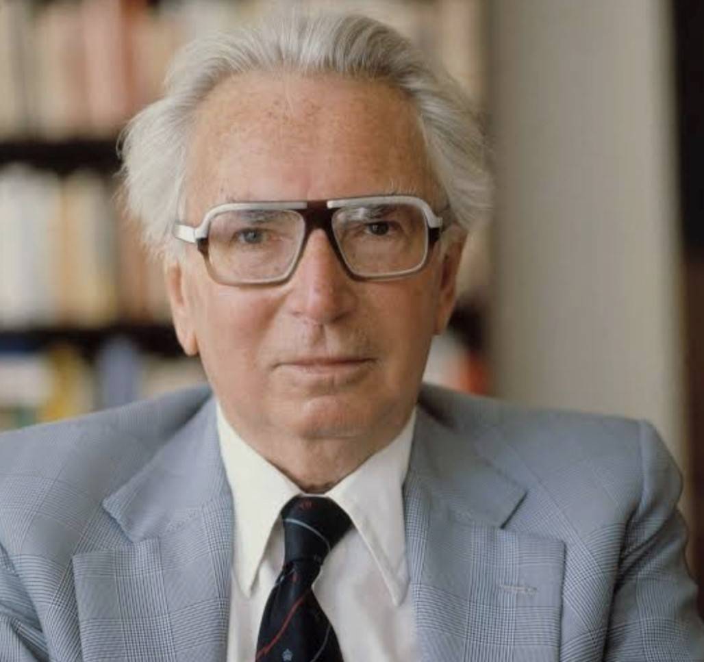 مقتطفات من حياة فيكتور فرانكل الذي غيّر ملامح علم النفس