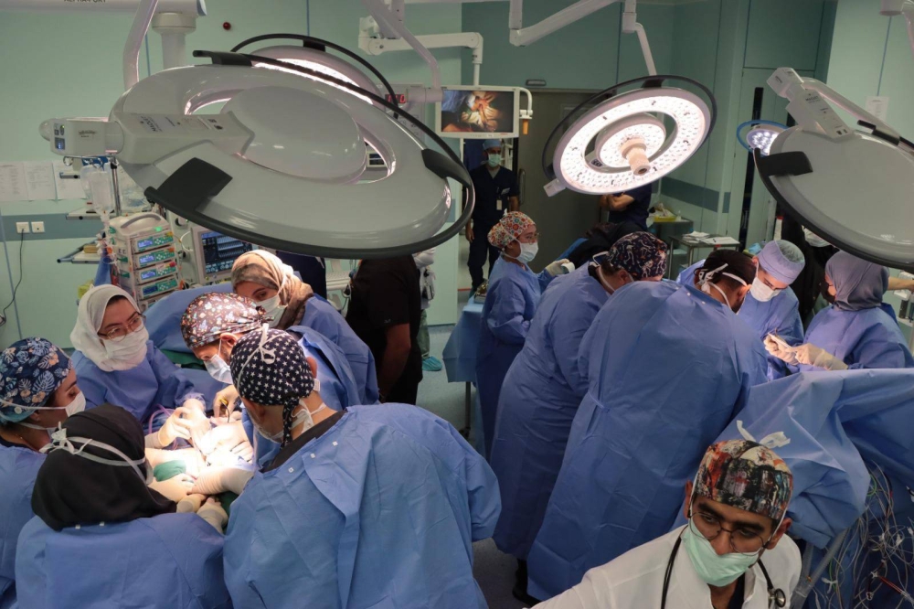 فريق طبي سعودي ينجح في عملية فصل التوأم السيامي &laquo;يارا ولارا&raquo;