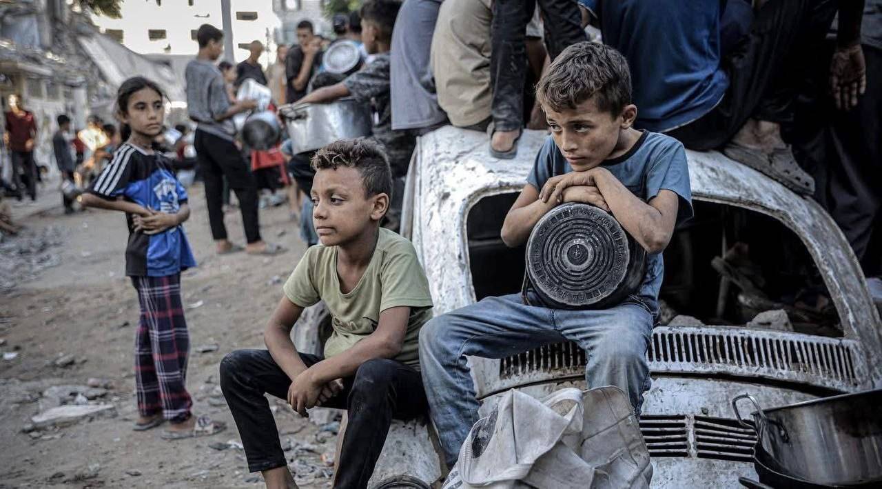 اشتداد المجاعة في غزة بعد 139 يوماً من إغلاق جميع المعابر ومنع دخول المساعدات